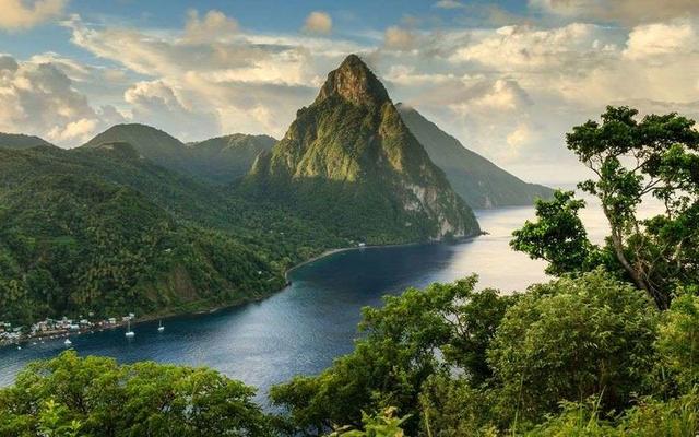 海岛之旅:盘点加勒比海地区最受欢迎的五个岛屿,宁静而优美