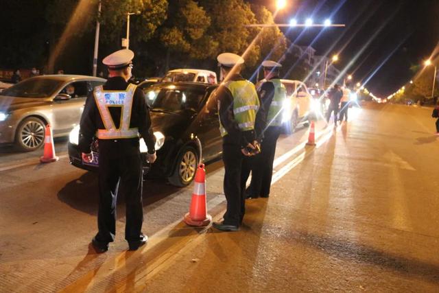 注意!信阳公安交警部门严查各类交通违法行为!