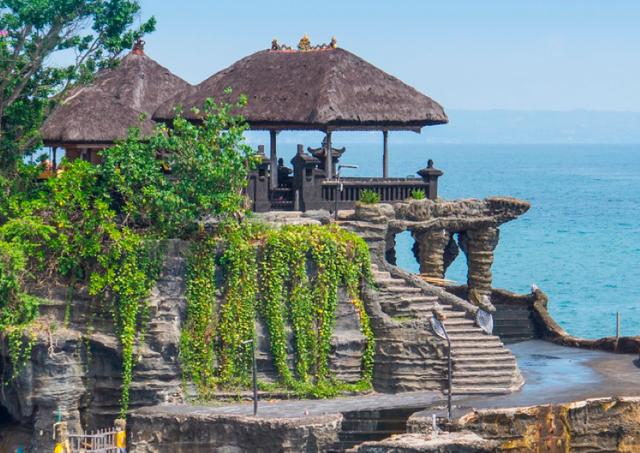 巴厘岛网红景点，一座庙引数万人参观，究竟有多“神秘”？