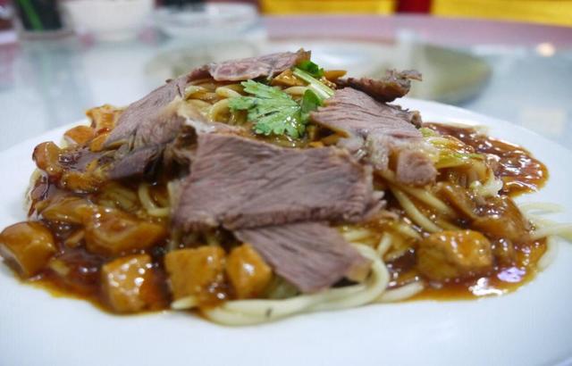 绝美西北敦煌,除了大漠风光,这五道美食也很值得,没吃就白去了