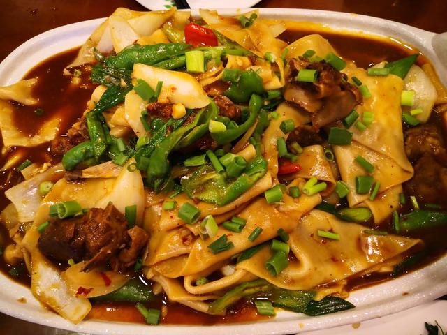 绝美西北敦煌,除了大漠风光,这五道美食也很值得,没吃就白去了