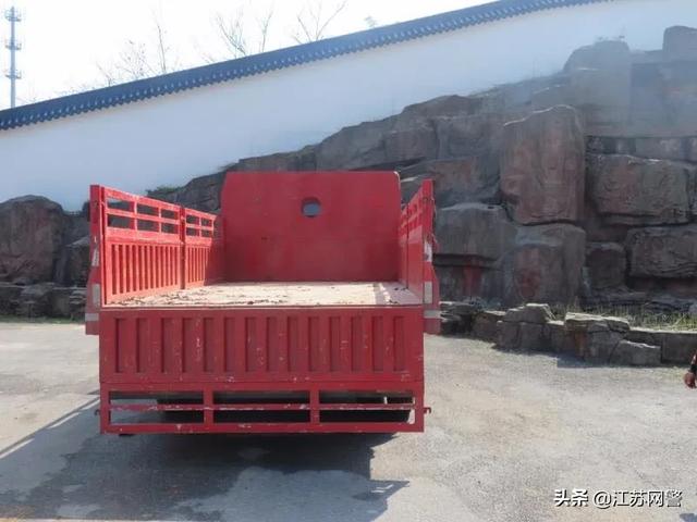江苏无锡:“飓风行动”曝光台 | 酒驾、超载、改装车…宜兴交警严查道路交通违法行为