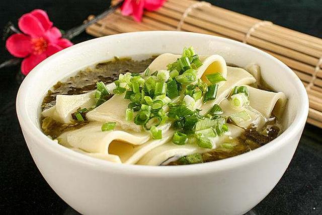 除了旖旎风光,九寨沟的藏族美食也很值得,没吃就白去了