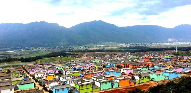 国内第一个彩色村,你去过了吗?