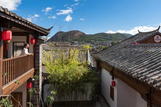 大理苍山下洱海边的白族院落民宿,去闻闻大理的春天丨泊心云舍