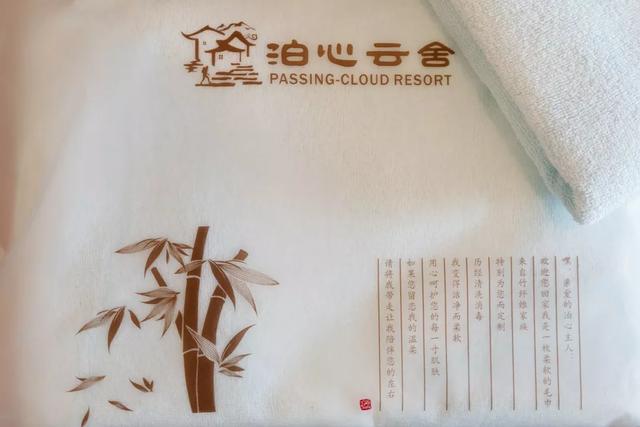 大理苍山下洱海边的白族院落民宿,去闻闻大理的春天丨泊心云舍