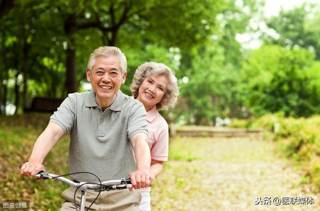 长寿老人养生经验:记住4个秘诀,健康长寿自然来