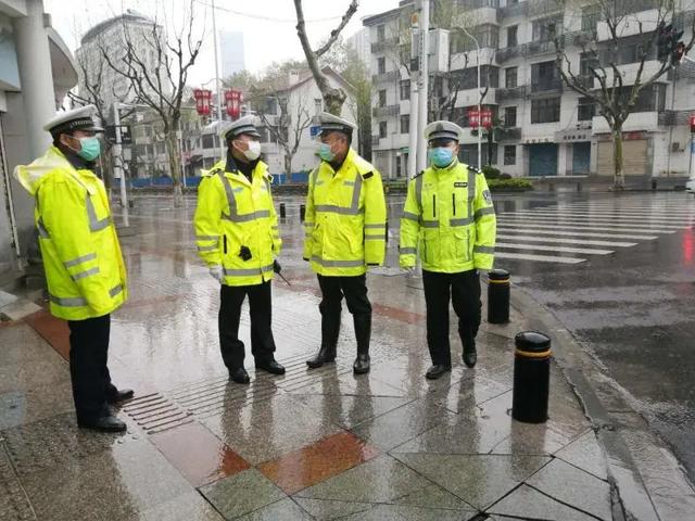优化交通环境,武昌交警打出道路畅通“组合拳”!