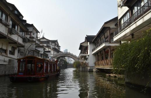 我国最能吃甜食的城市,每道菜都要放糖,北方游客纷纷受不了