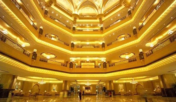 世界上7家七星级以上的酒店，有3家在中国！