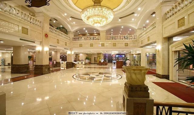 世界上7家七星级以上的酒店，有3家在中国！