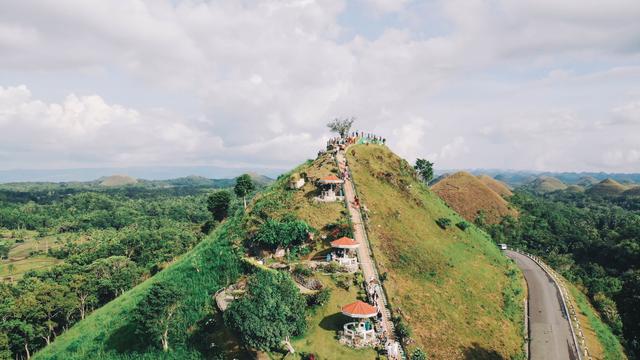 菲律宾藏着一个世界十大自然奇景，《哈利波特》也曾在此取景