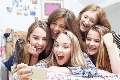 青少年健康问题:频繁使用社交媒体平台对青少年女孩们的健康影响