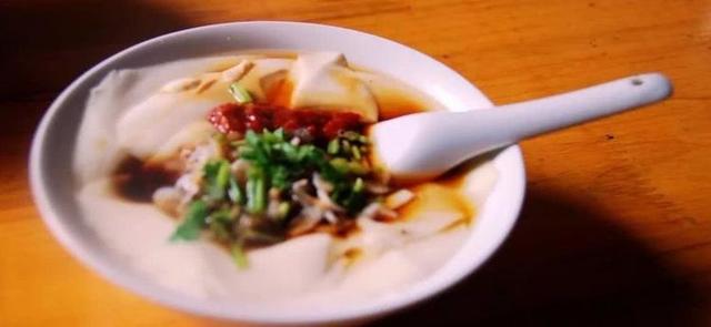 德阳这些街边美食好吃的不要不要的!排队也要吃
