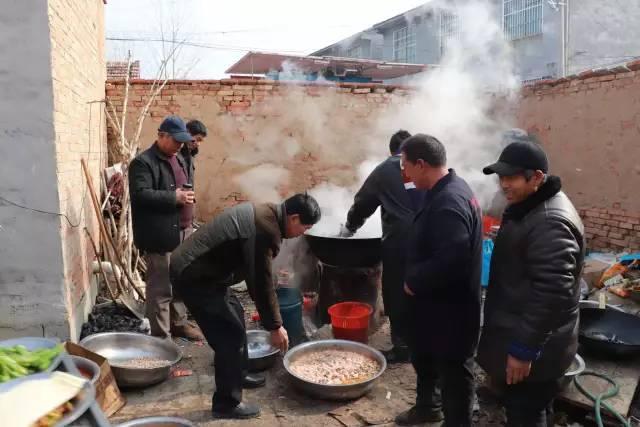苏北农村参加喜宴:吃一顿大席饱三天