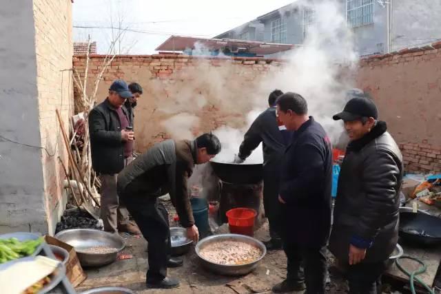 苏北农村参加喜宴：吃一顿大席饱三天