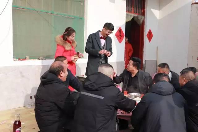 苏北农村参加喜宴:吃一顿大席饱三天