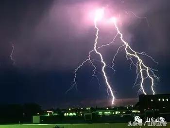 夏季多雨，不可不知的防雷击常识，赶紧补习！