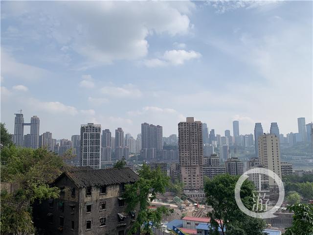站立的城市丨“打卡”较场口城市阳台 就翻开了重庆历史文化的“记事本”