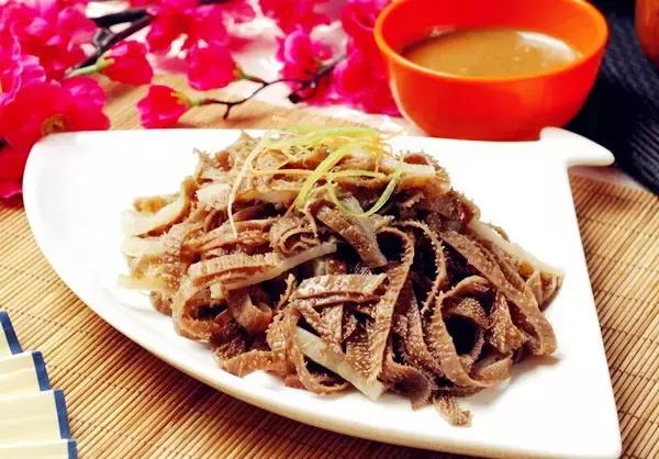 老北京人最爱吃的10大传统美食，一见到的人，都流口水了