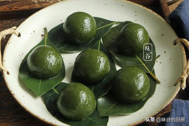 明日清明节,这9道传统美食记得吃,营养寓意好,错过要等一年