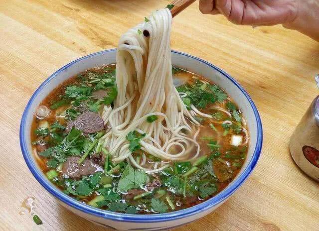 中国各地出名的传统美食小吃,多少都有吃过,太馋人了