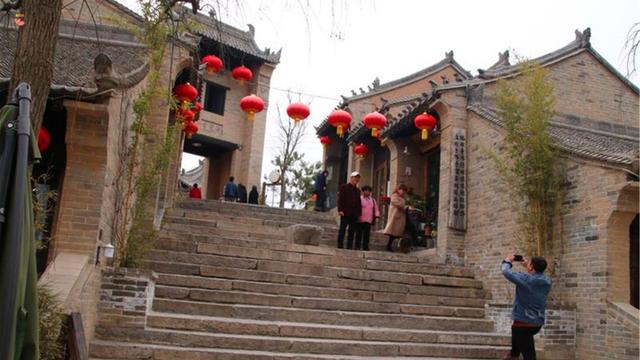 陕西“第一村”，游客超300万，收入超10亿，星巴克都想要入驻