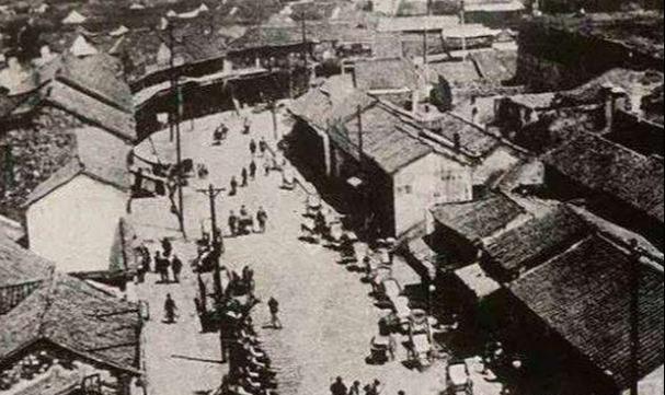 距今400年的一场奇异蘑菇云:2万人化为碎骨,爆炸谜底至今未解