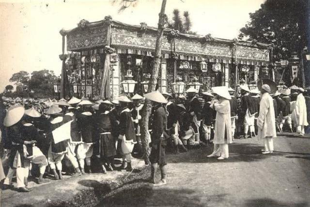 距今400年的一场奇异蘑菇云:2万人化为碎骨,爆炸谜底至今未解