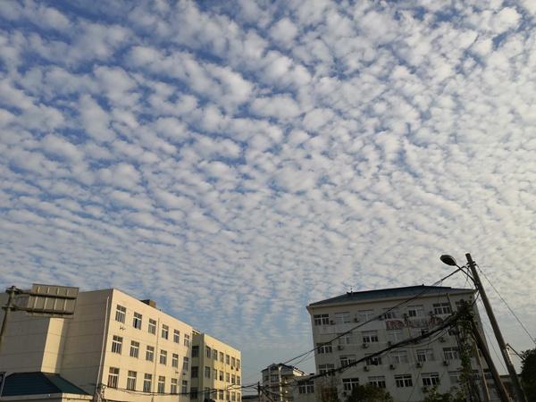 浙江温岭现地震云;地震云预测地震准确吗?
