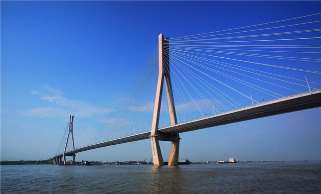 中国桥梁之都,拥有11座长江大桥