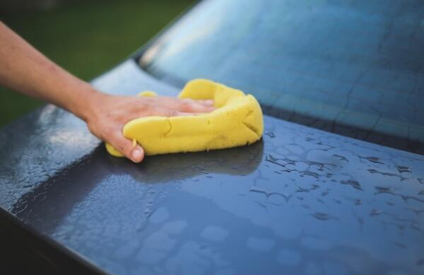 冬天洗车最好用什么水 冬天洗车用冷水还是温水