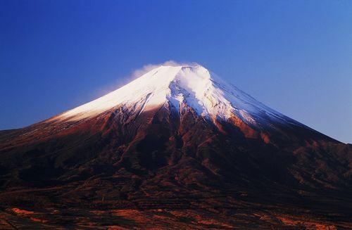 日本最厉害的“包租婆”,富士山是他私人领地,政府都要交房租