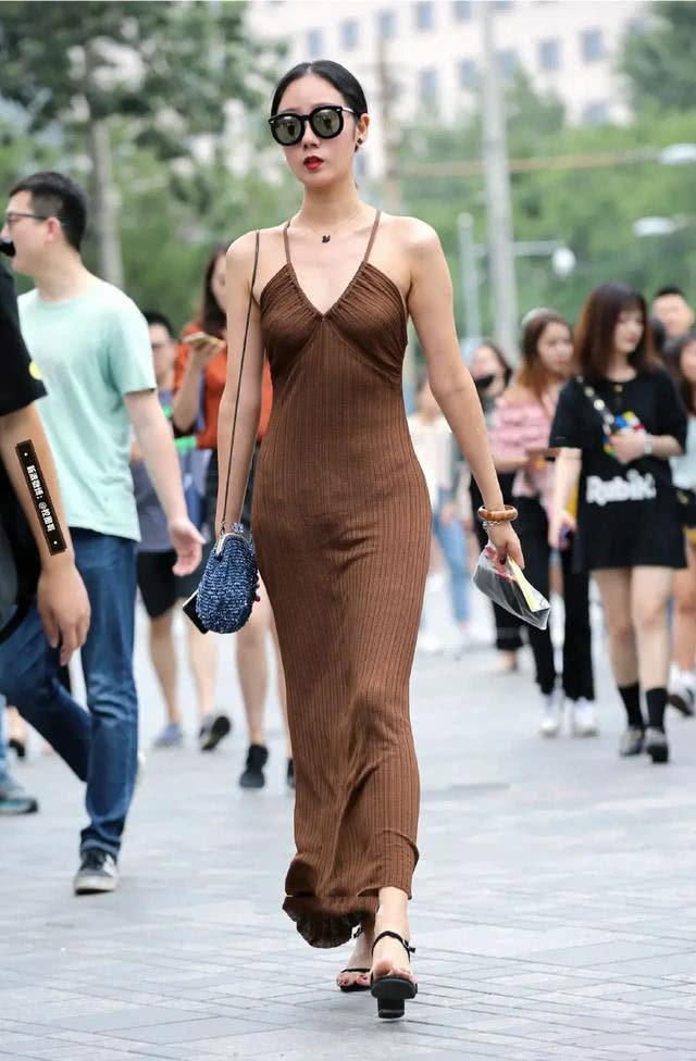 终于找到了这个“美女如云”的小巷子,无数有趣的人和店藏匿其中