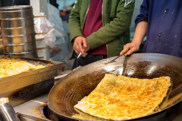 武汉最有名的3条美食街,第一条全国闻名,其他两条本地人都爱去