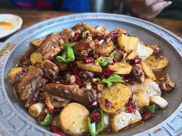新疆美食太多太多,就是为了吃也值得去一次,何况还有那么多美景