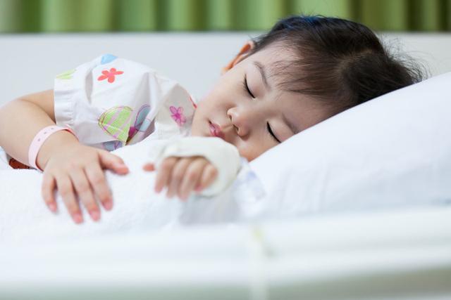 孩子“好动”是好事,但要避免“跌打损伤”,3个妙招教你预防