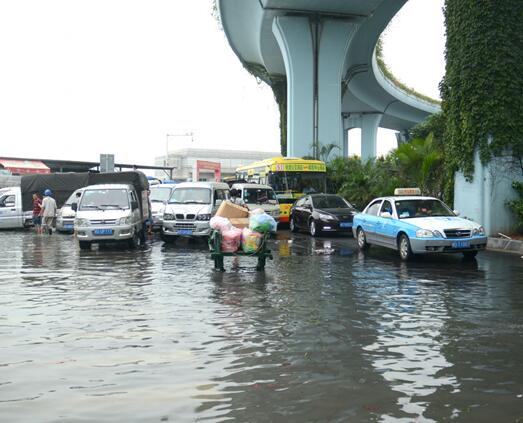 台风车泡水了保险赔吗 汽车被台风水淹了保险赔吗