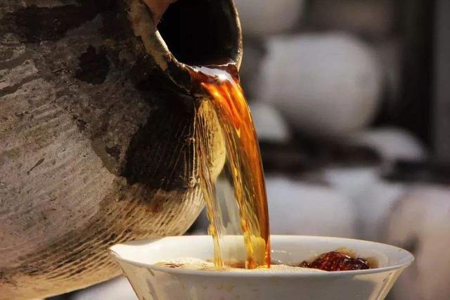 古代的酒到底多少度?为什么古人动不动喝好几坛都不会醉呢?