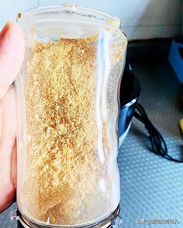 放过面粉吧,来嚯嚯糯米粉,红糖糍粑的两种做法在此,不信你不馋