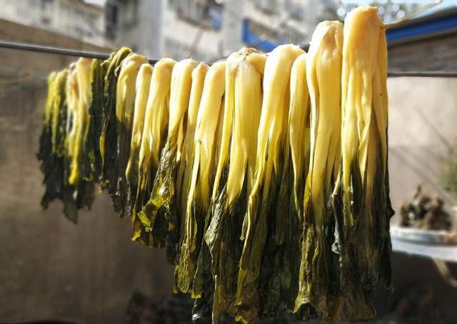 引起高血压的不仅是盐,劝告:这3类食物若能管住嘴,血压更平稳