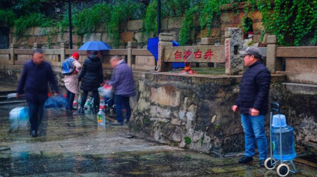打卡“老字号”湘菜馆,感受浓浓“老长沙”味道,分量大,太实惠