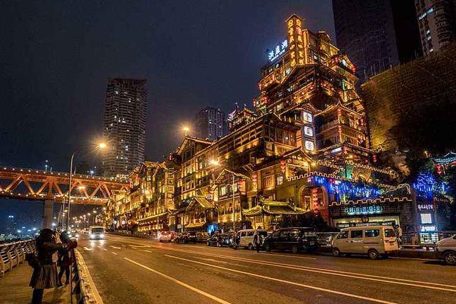 最适合穷游的三座城市,不仅消费低,很多景点都是免费