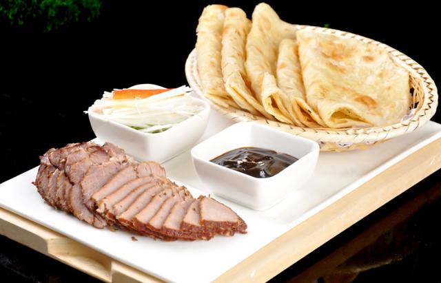 不知道大家有没有吃过熏肉大饼呢?口味独特鲜香无比