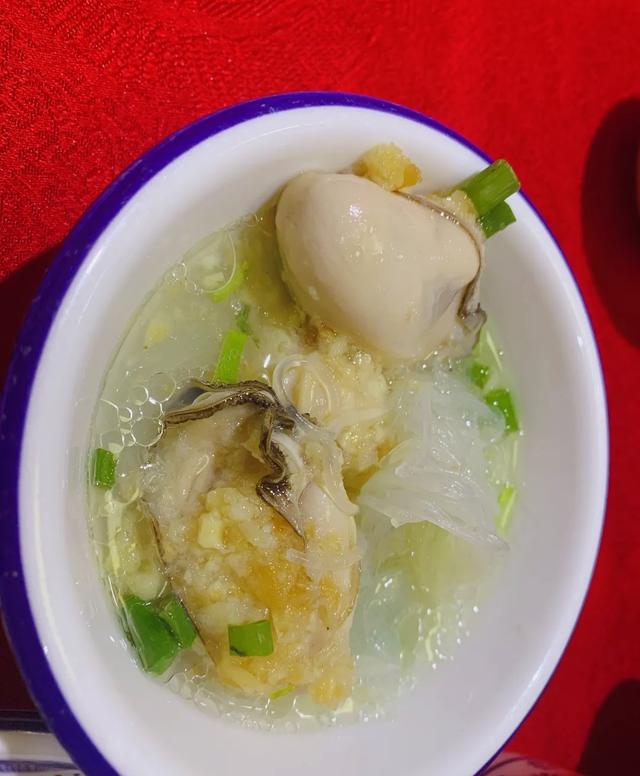 就靠一碗黄鳝饭,稳坐水围村的美食榜首,好味道果然都在街头巷尾