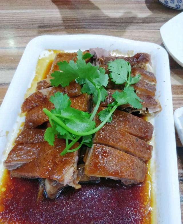 就靠一碗黄鳝饭,稳坐水围村的美食榜首,好味道果然都在街头巷尾