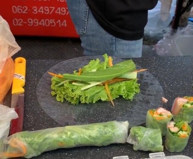 带你逛柬埔寨当地有名的特色小吃,一条街就能吃到饱