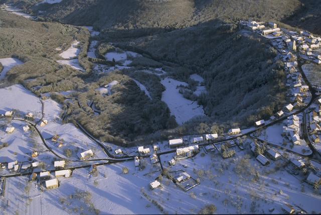 中央气象台:月底前我国大部地区无降水 27日后中东部气温大幅上升