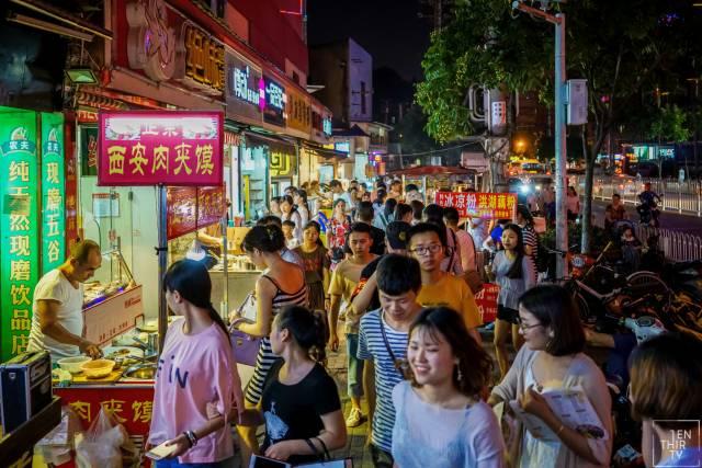 武汉高校周边美食，10块钱喂饱你的青春！