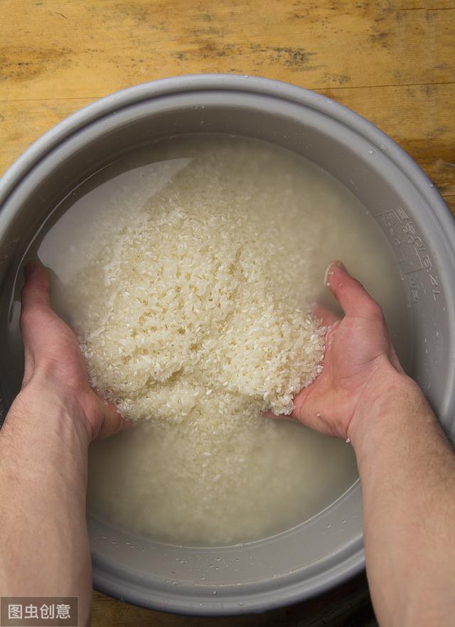 白米饭只是加水煮这么简单吗？日本煮饭仙人透露：7个步骤很关键
